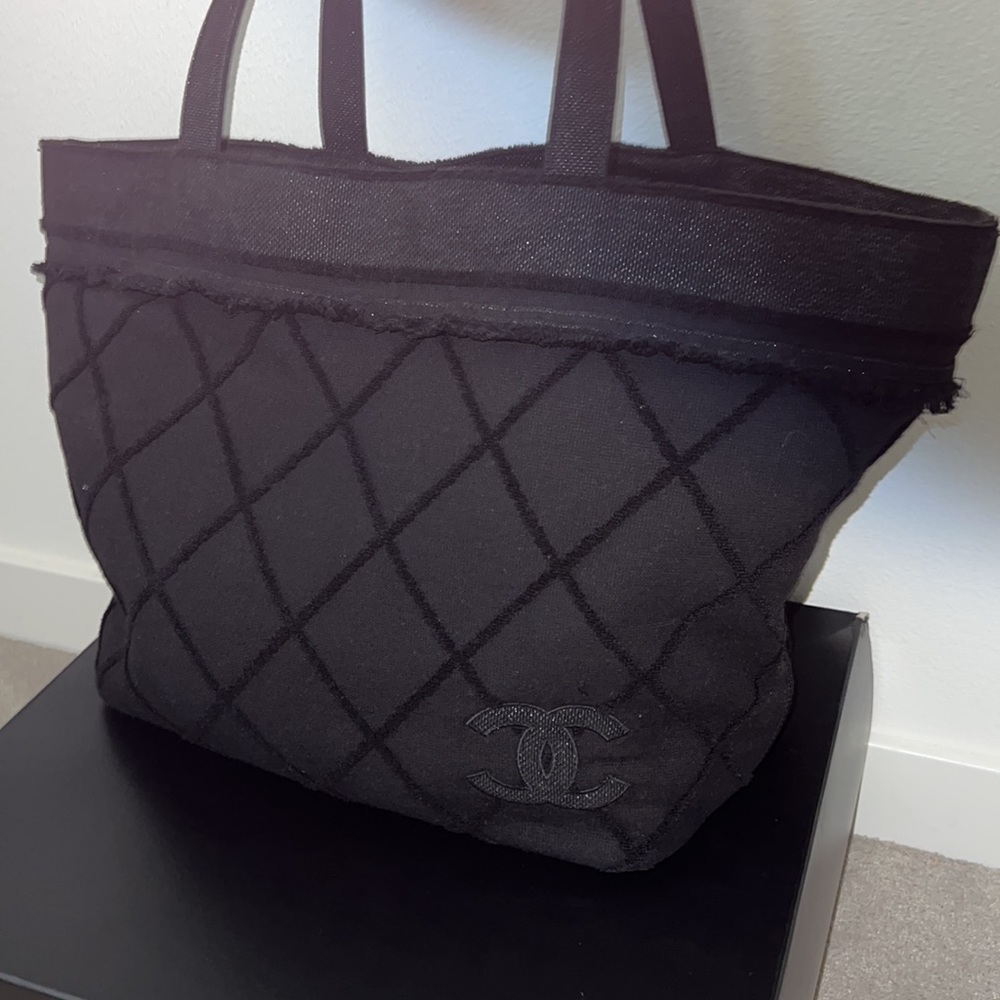 Authentic Chanel Black Raw Edge Tote 🖤